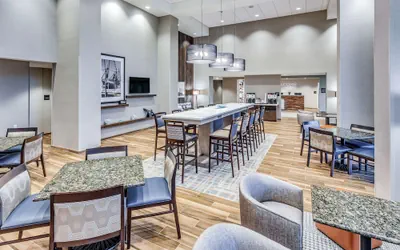 Photo 3 - Hampton Inn & Suites Kittery-Portsmouth