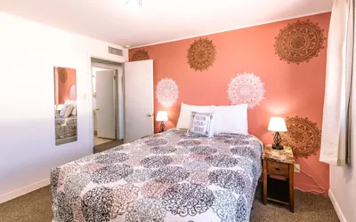 Photo 5 - Home Style Apartments - 1 & 3 BR Suites with Full Kitchen