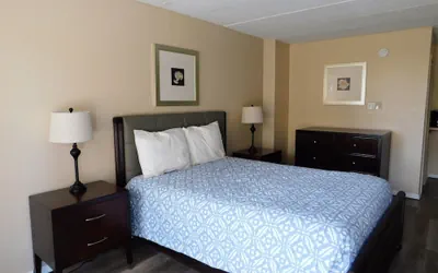 Photo 5 - APM Inn & Suites