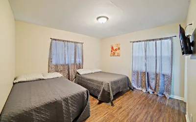 Photo 4 - 3 BR Pool Home in Tampa by Tom Well IG - 11115