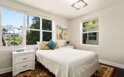 Photo 2 - 2 bedroom 2 bath apt in South Beach