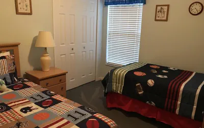 Photo 5 - 4BR 3BA Home in Emerald Island Resort by CV-8540