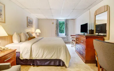 Photo 5 - Key Largo Inn