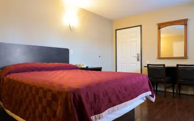 Photo 4 - Covina Motel