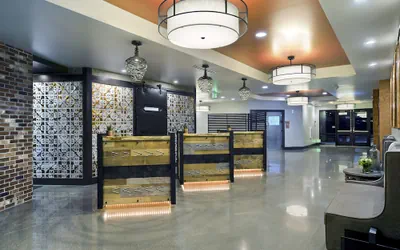 Photo 3 - Oxford Suites Paso Robles