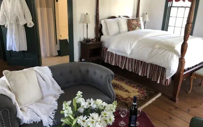 Photo 3 - Riverwind Inn Bed & Breakfast