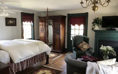 Photo 4 - Riverwind Inn Bed & Breakfast