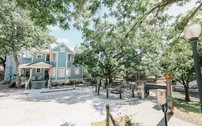 Photo 2 - Inn on the Riverwalk