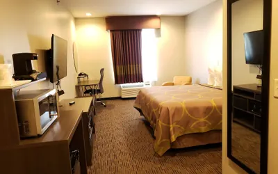 Photo 5 - Super 8 by Wyndham St. Louis North