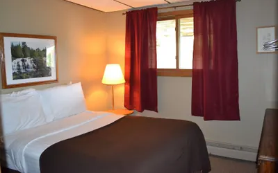 Photo 3 - AJ's Lodge and Oven