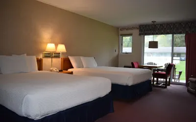 Photo 4 - Country Club Motel