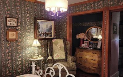 Photo 2 - Applesauce Inn B&B
