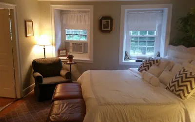 Photo 5 - Pineapple Hill Inn Bed & Breakfast