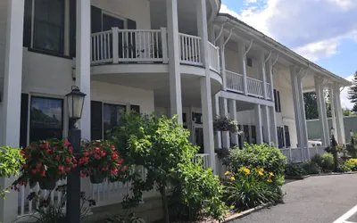 Photo 2 - Historic Hotel Broadalbin