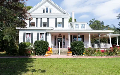 Photo 2 - Whole Hearts Bed and Breakfast