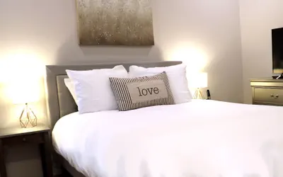 Photo 3 - Marvelous Two Bedroom Suite