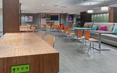Photo 5 - Home2 Suites by Hilton Orlando Near Universal