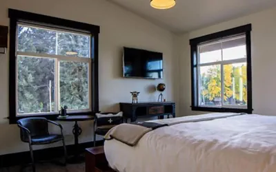 Photo 5 - Compass Rose Lodge