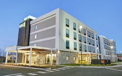 Photo 2 - Home2 Suites by Hilton Clarksville Louisville North