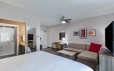 Photo 3 - Staybridge Suites IAH Airport East by IHG