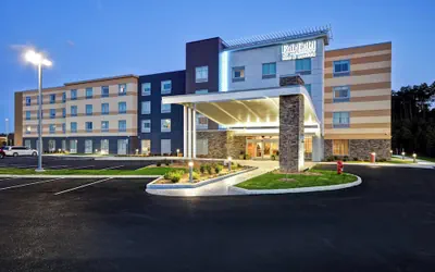 Photo 2 - Fairfield Inn & Suites by Marriott Plymouth