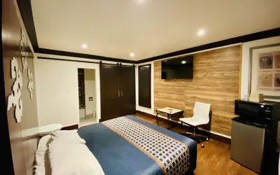 Photo 5 - Casa Blanca Inn & Suites