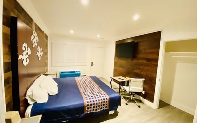 Photo 4 - Casa Blanca Inn & Suites