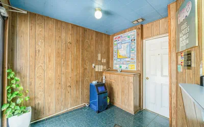 Photo 3 - OYO Budget Inn Falfurrias Hwy 281