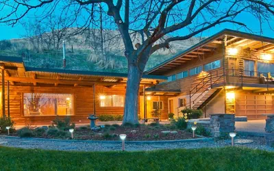 Photo 2 - Boise Hillside Suites