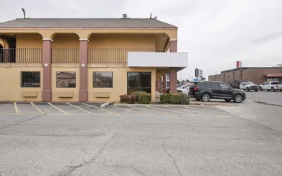 Photo 2 - Southern Comfort Hotel