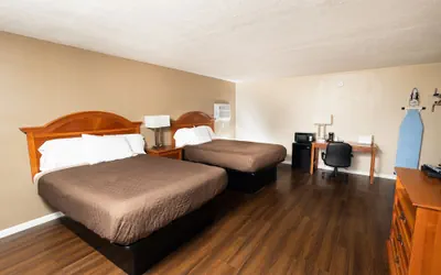 Photo 5 - Oxford Inn