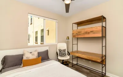 Photo 2 - Modern Escape