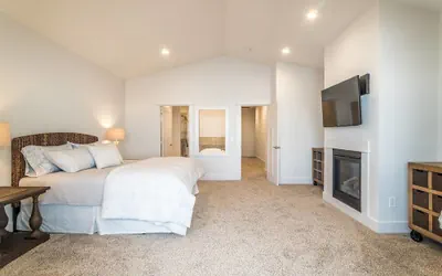 Photo 2 - Seagate: Starboard~coos Bay~premiere Property
