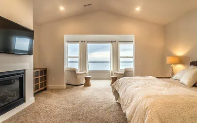 Photo 3 - Seagate: Starboard~coos Bay~premiere Property