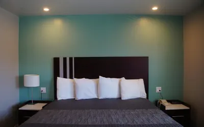 Photo 5 - Beach Inn Motel