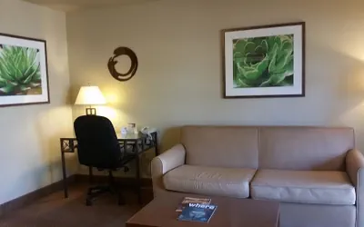 Photo 4 - Mesa Golf Inn & Suites