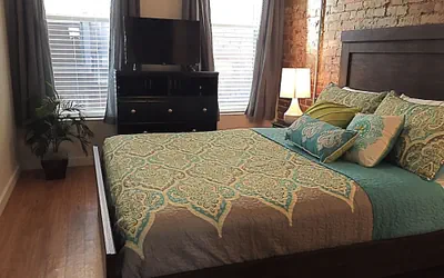 Photo 3 - Cityscape I - Sleeps 8