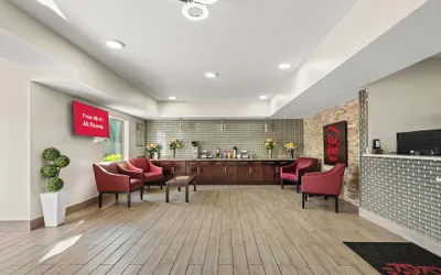 Photo 5 - Red Roof Inn Baton Rouge