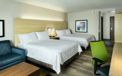 Photo 5 - Holiday Inn Express & Suites Medford by IHG