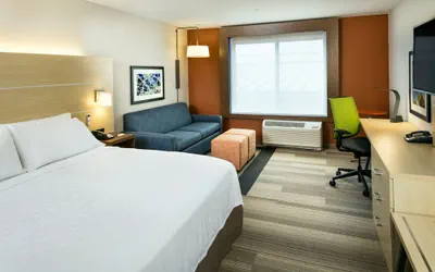 Photo 4 - Holiday Inn Express & Suites Medford by IHG