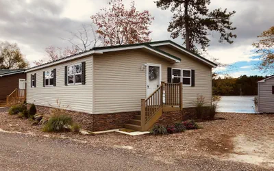 Photo 3 - Swan Lake Resort Rentals