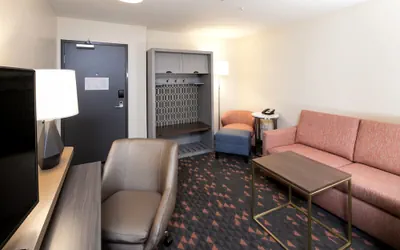 Photo 3 - Holiday Inn Kalamazoo West by IHG