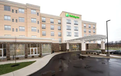 Photo 2 - Holiday Inn Kalamazoo West by IHG