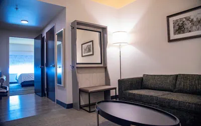 Photo 4 - Holiday Inn & Suites Savannah Airport - Pooler by IHG