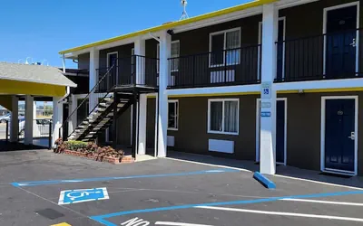 Photo 2 - Hotel Belmont