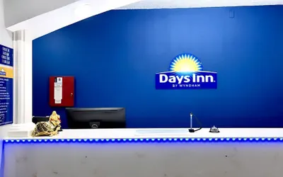 Photo 5 - Days Inn by Wyndham North Little Rock/ Maumelle