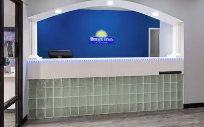 Photo 3 - Days Inn by Wyndham North Little Rock/ Maumelle