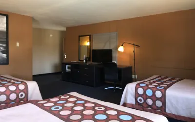 Photo 5 - Hotel Elevation