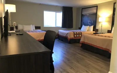 Photo 3 - Hotel Elevation