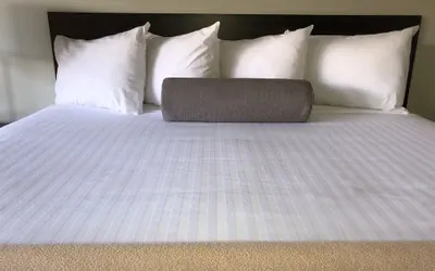 Photo 2 - Hotel Elevation